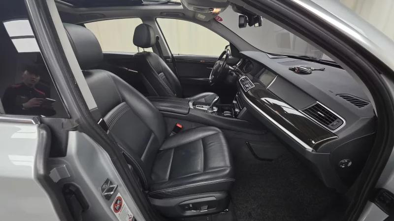 BMW 5-Series Gran Turismo