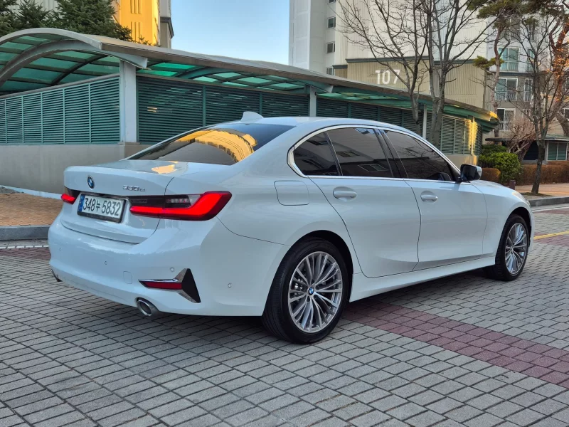 BMW 3-Series