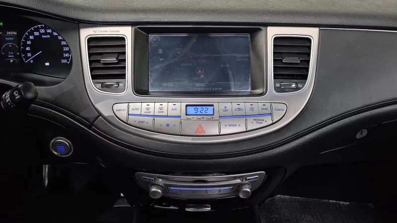 Hyundai Genesis