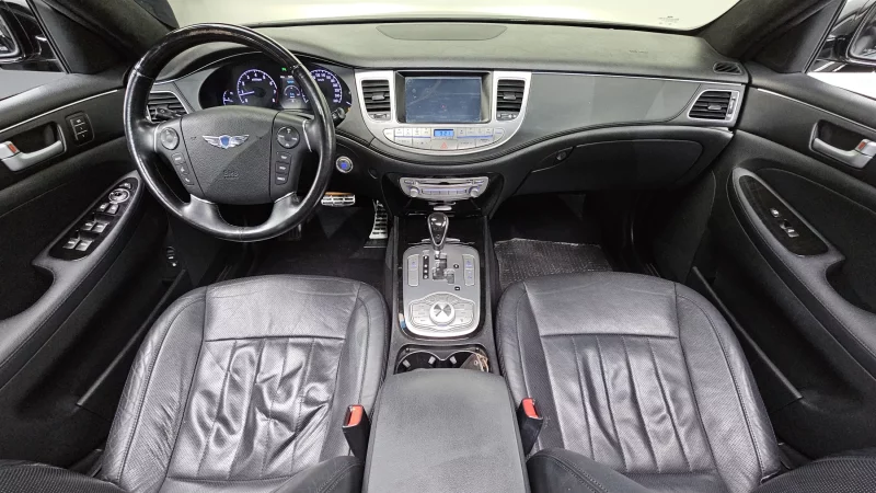 Hyundai Genesis