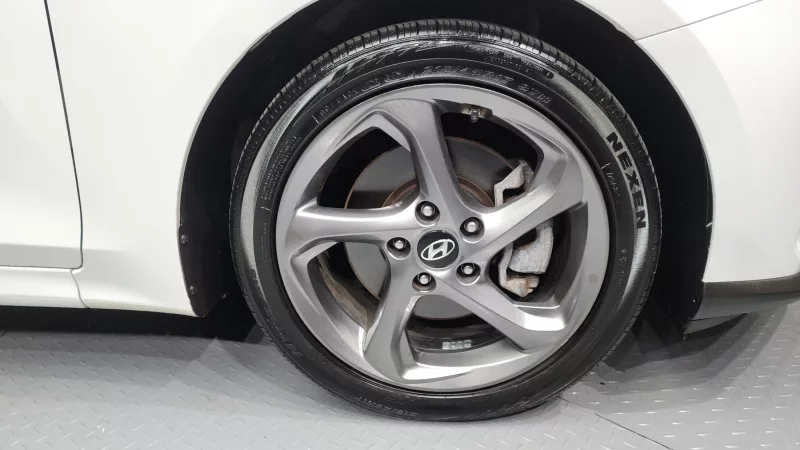 Hyundai Veloster
