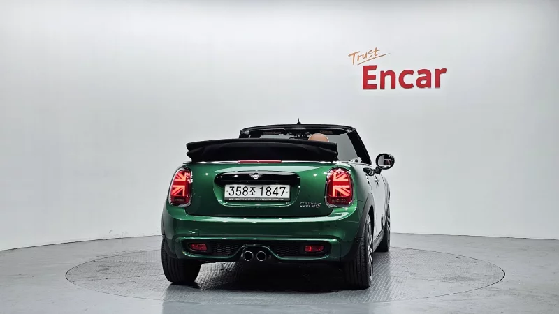 MINI Cooper Convertible