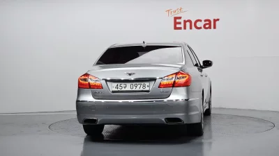 Hyundai Genesis
