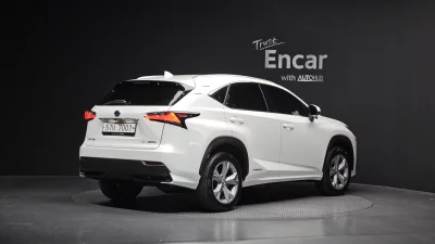 Lexus NX300h