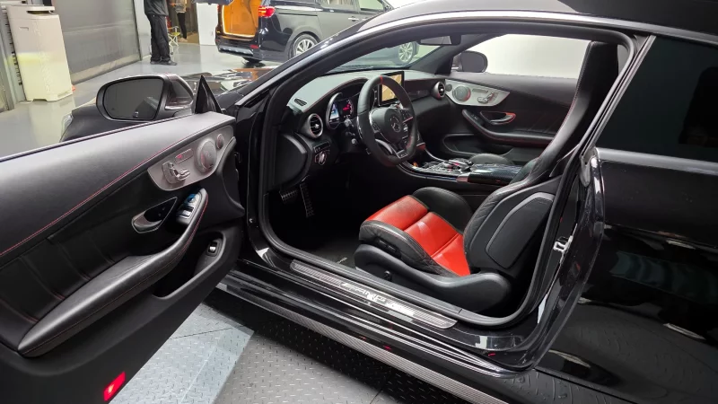 Mercedes-Benz C-Class
