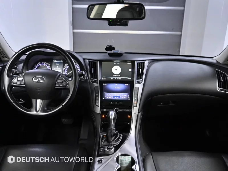 Infiniti Q50