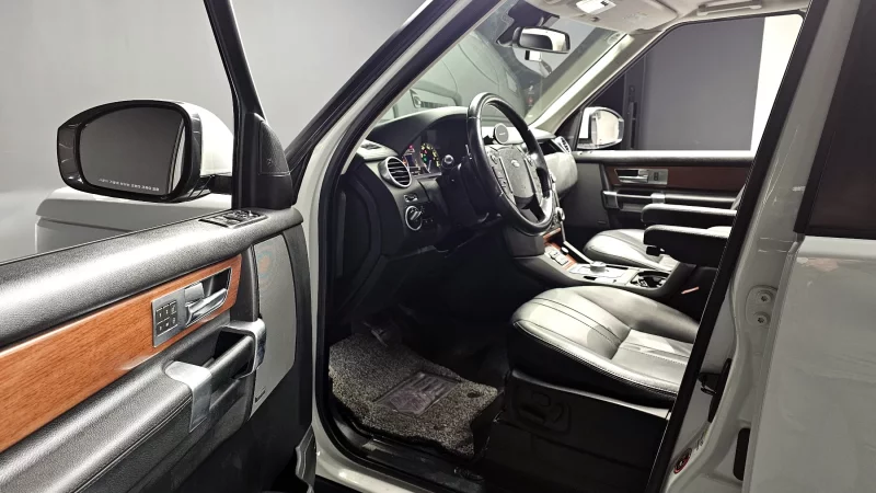 Land Rover DISCOVERY