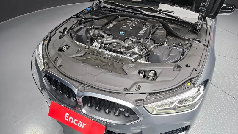 BMW 8-Series