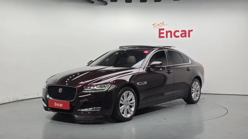 Jaguar XF