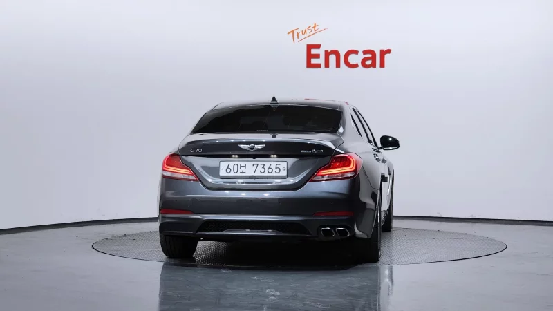 Genesis G70