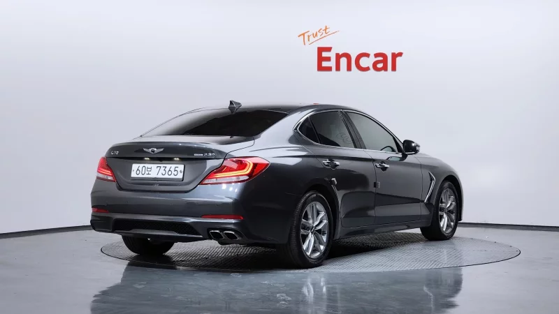 Genesis G70