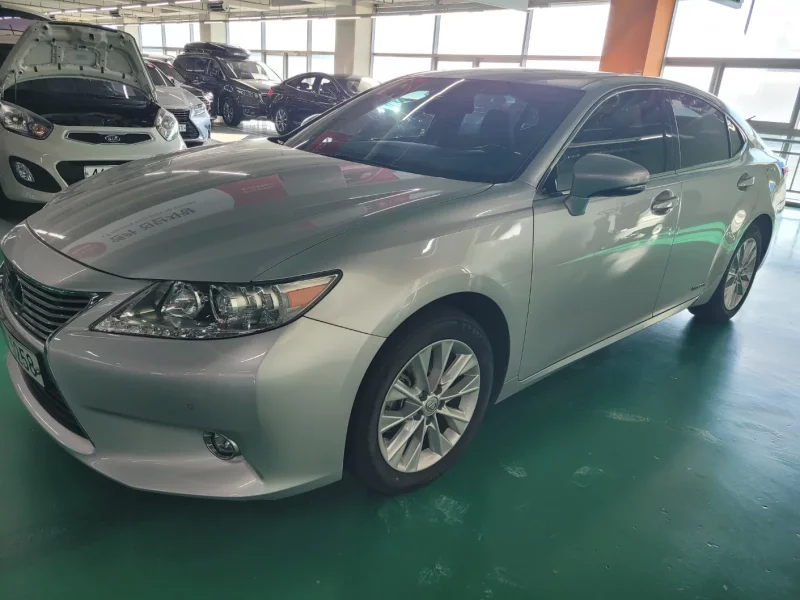Lexus ES300h