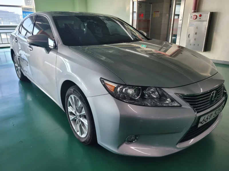Lexus ES300h