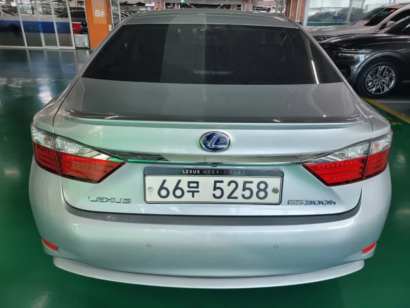 Lexus ES300h