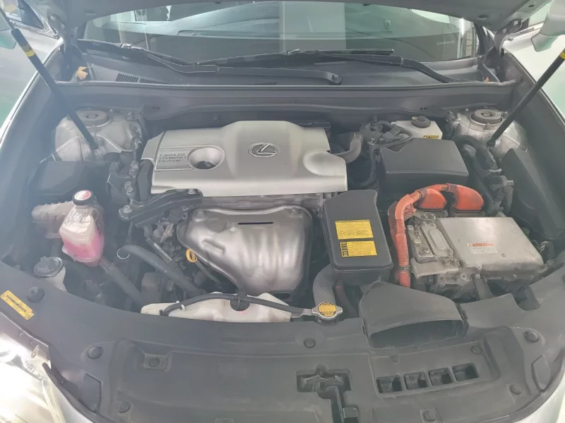 Lexus ES300h