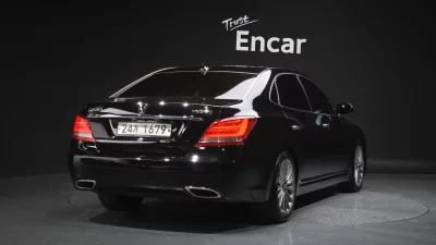 Hyundai Equus