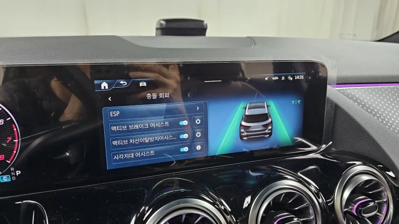 Mercedes-Benz GLA-Class