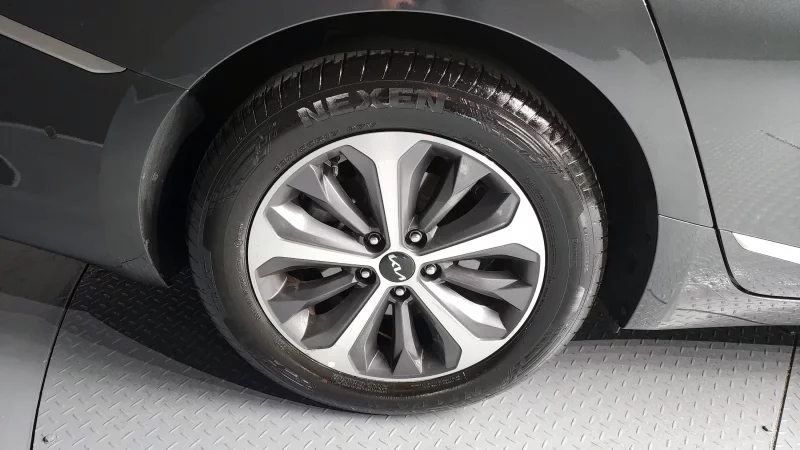 Kia K8