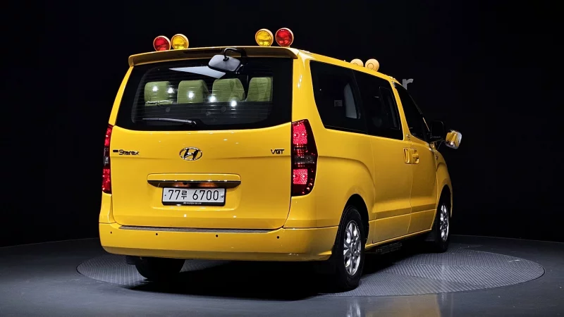 Hyundai Starex