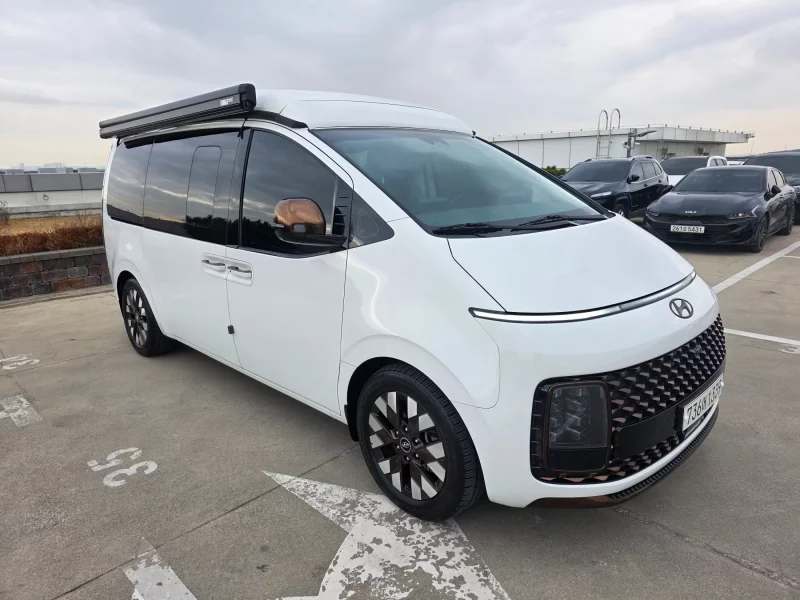 Hyundai Staria