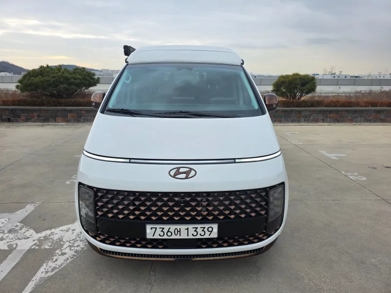 Hyundai Staria
