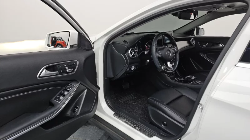 Mercedes-Benz GLA-Class