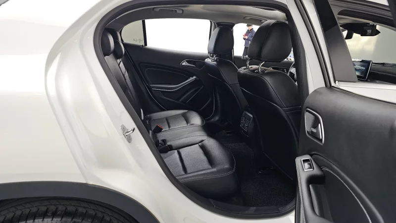 Mercedes-Benz GLA-Class