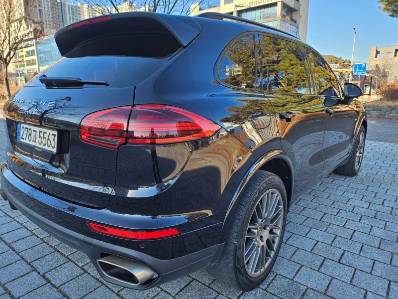 Porsche CAYENNE