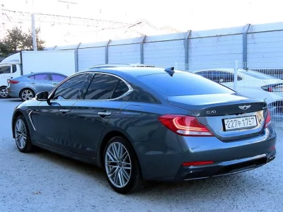 Genesis G70
