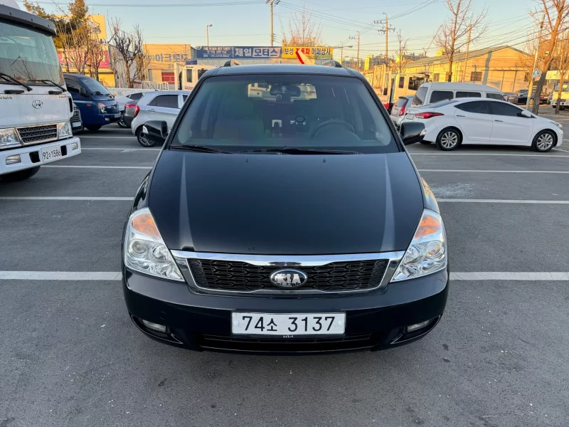Kia Carnival