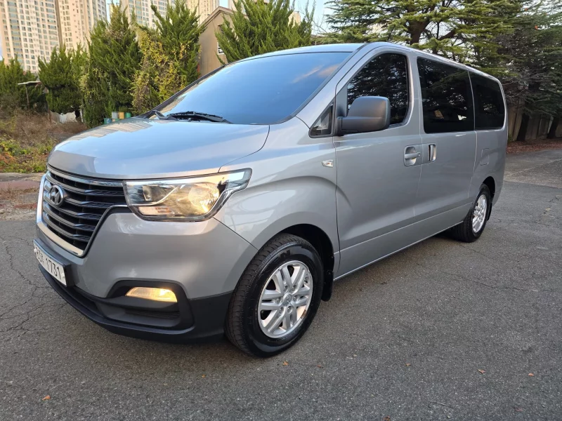 Hyundai Starex