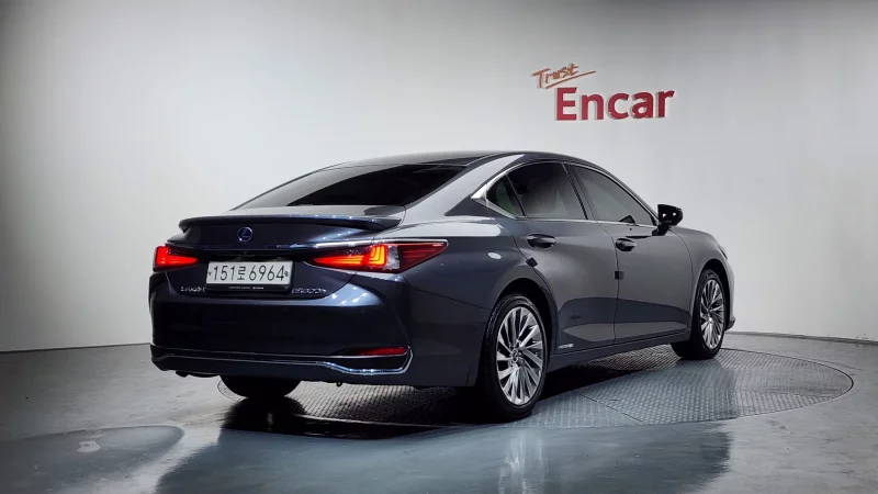 Lexus ES300h