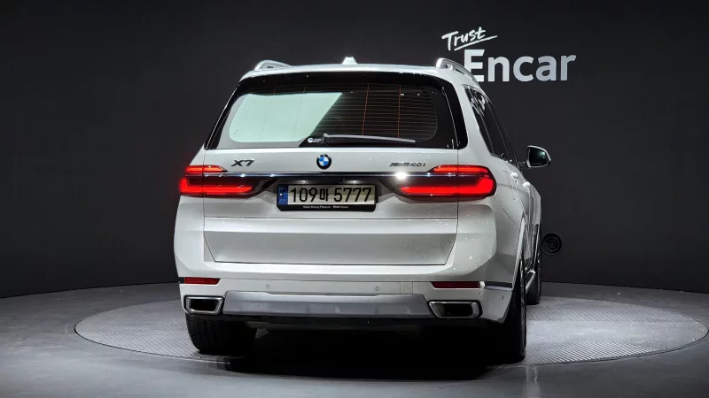 BMW X7