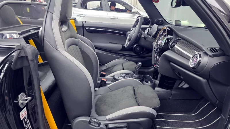 MINI Cooper Convertible