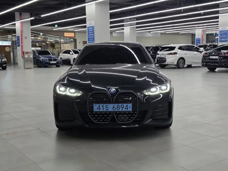 BMW i4