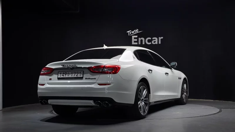 Maserati QUATTROPORTE