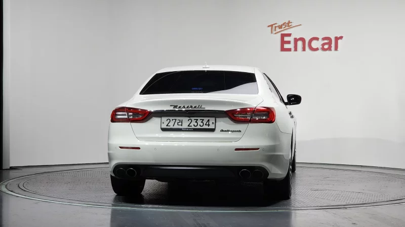 Maserati QUATTROPORTE