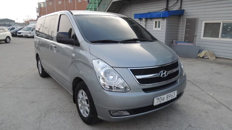 Hyundai Starex
