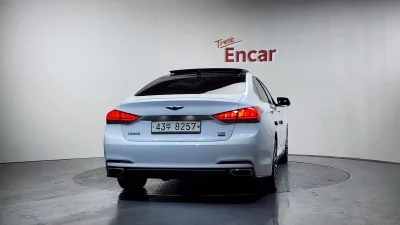 Hyundai Genesis