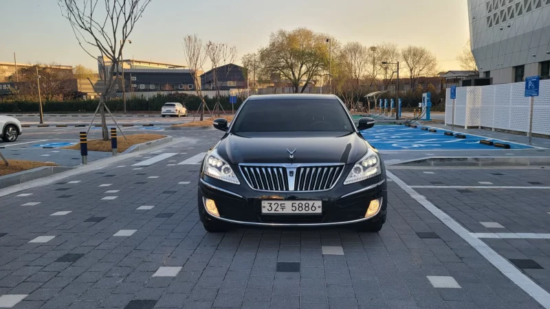 Hyundai Equus