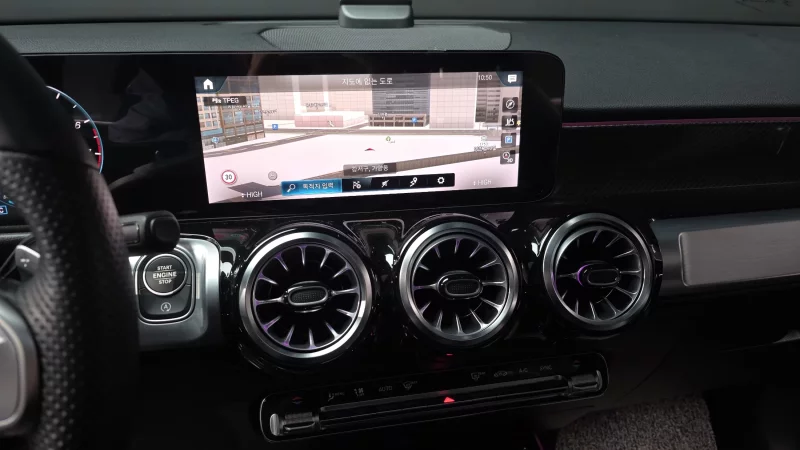 Mercedes-Benz GLB-Class