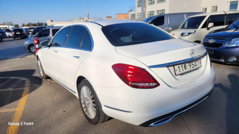 Mercedes-Benz C-Class