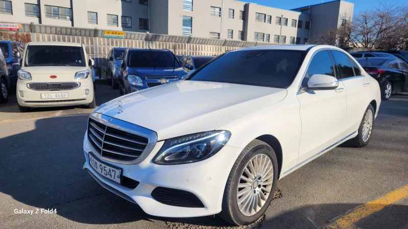 Mercedes-Benz C-Class