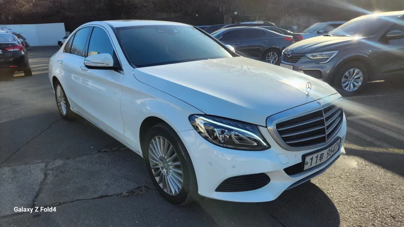 Mercedes-Benz C-Class