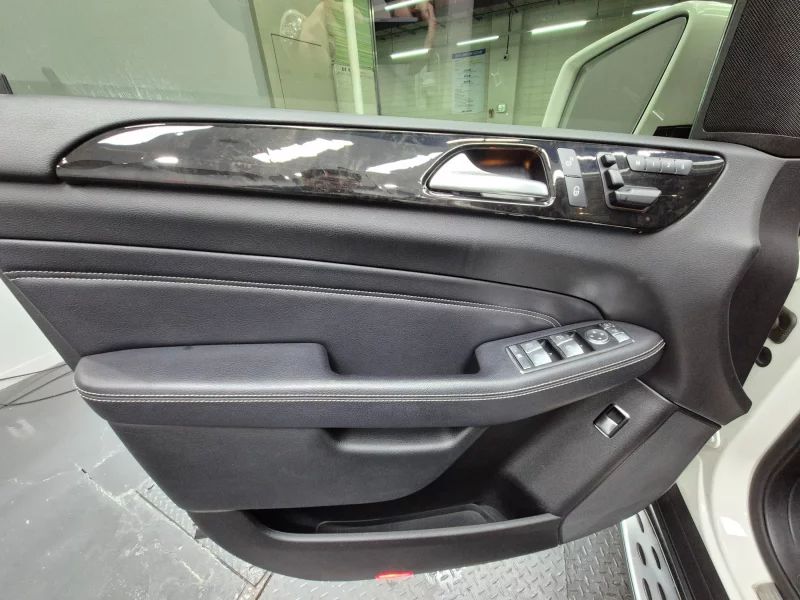 Mercedes-Benz M-class