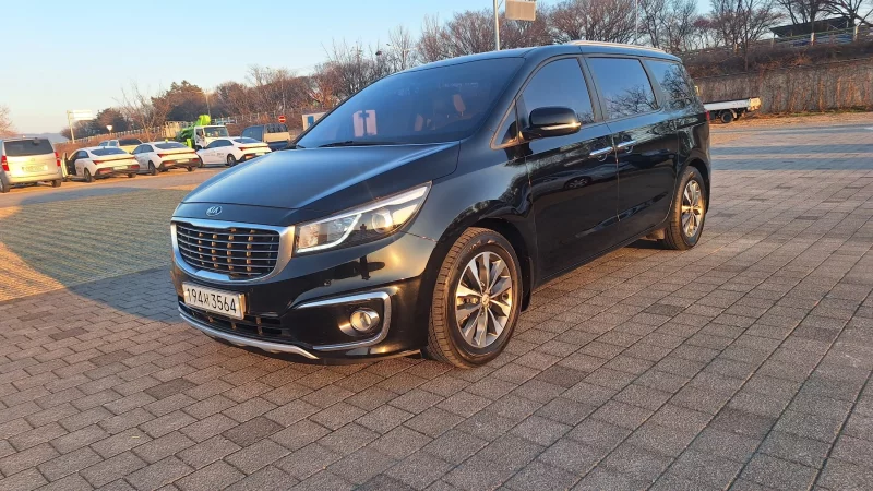 Kia Carnival