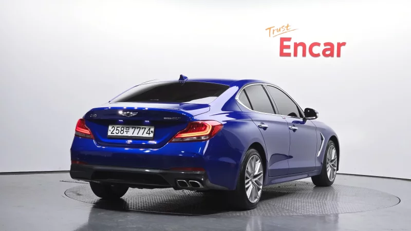 Genesis G70