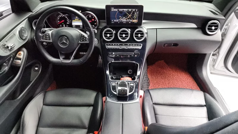 Mercedes-Benz C-Class