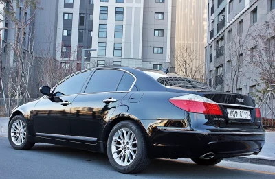 Hyundai Genesis