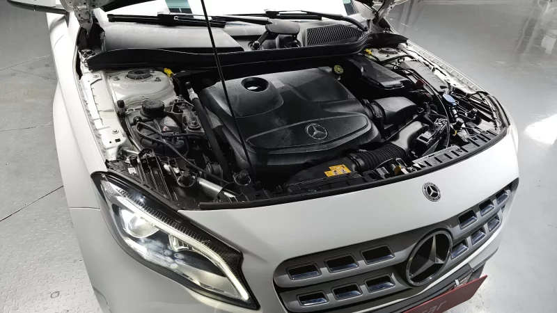 Mercedes-Benz GLA-Class